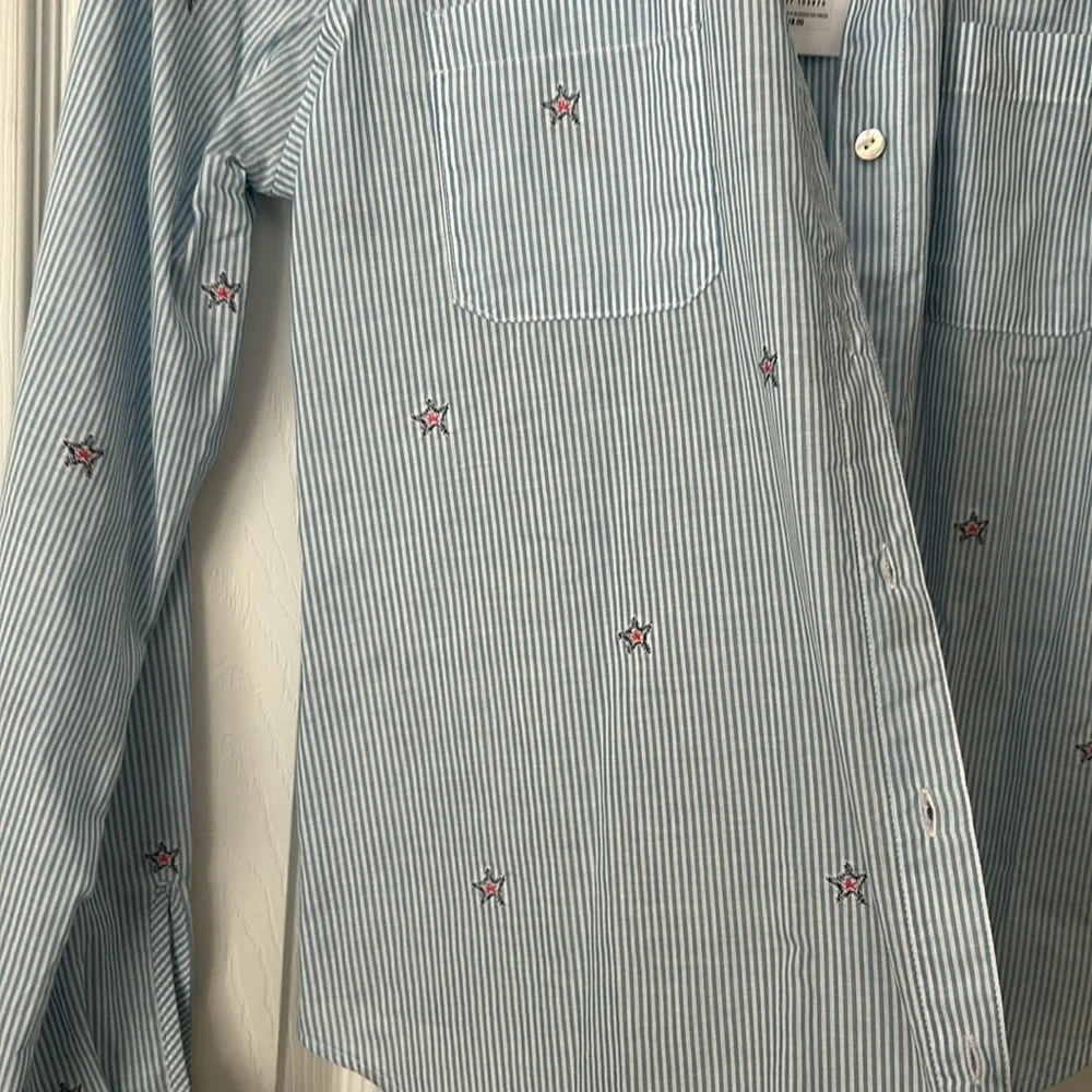 NWT Lily Pulitzer Sea View Button Down- Seaside Star - Picture 10 of 10
